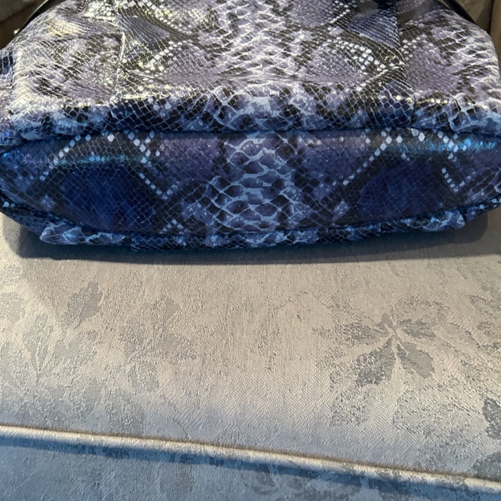 Coach Navy Madison Python Embossed Leather Lindse… - image 6